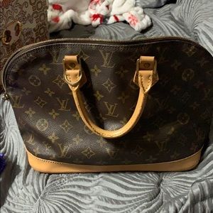 Louis Vuitton alma
